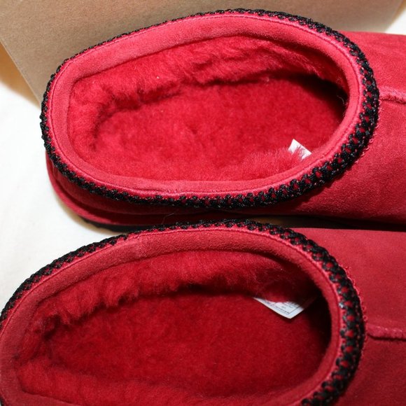 NIB UGG YOUTH 4 5 WOMENS 5.5-6 6.5-7 SUEDE SHEARLING LINED SLIPPERS RED BLACK - Picture 5 of 7